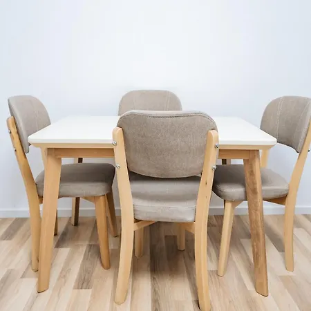 Leka شقة تيرانا